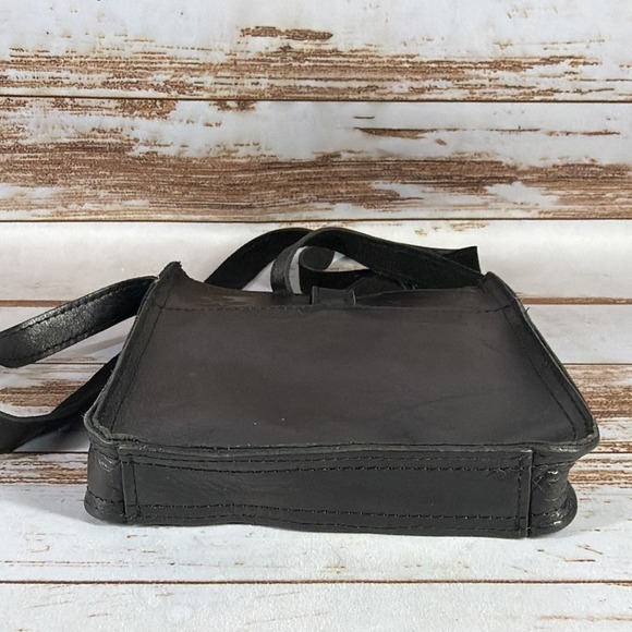 Patricia Nash Venezia Black Leather Pouch Crossbody Bag Tan Interior – Used - Picture 4 of 7